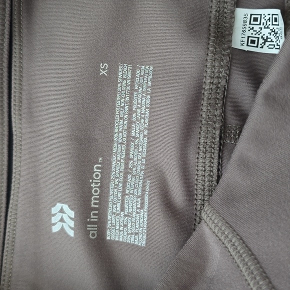 🆕️ All In Motion Sculpt Leggings - Picture 4 of 5